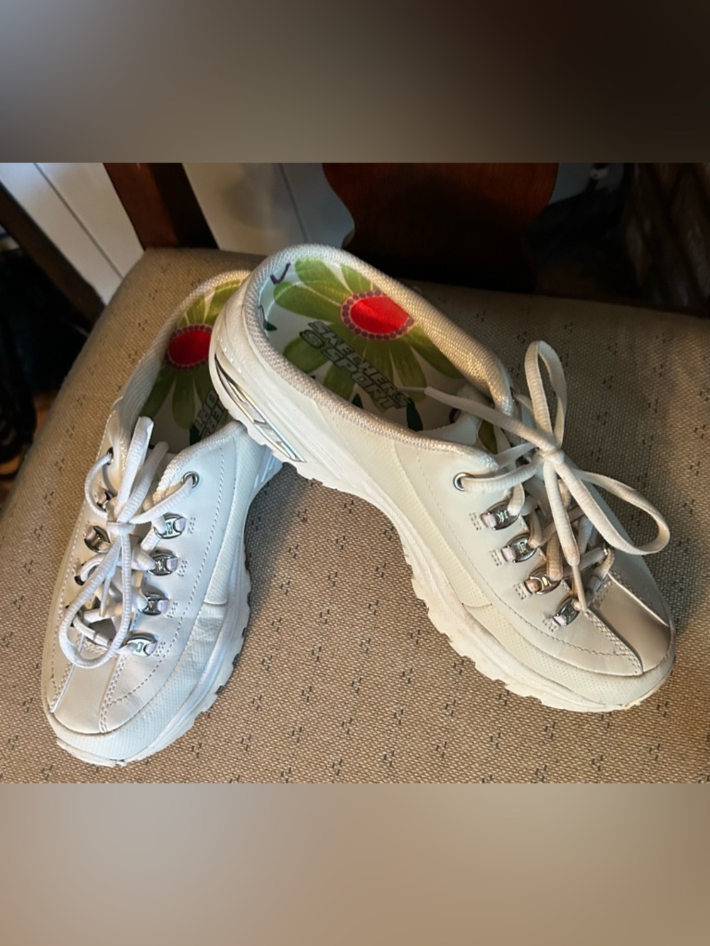 Skechers White Leather Slip On Sneakers Size 8.5